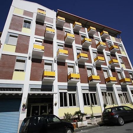 George Hotel Barcellona Pozzo di Gotto Exterior foto